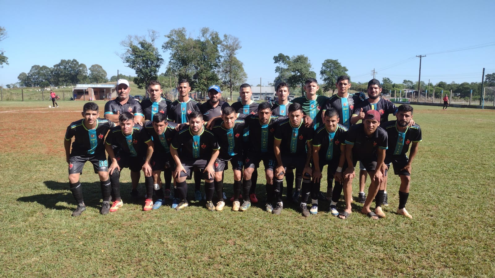 Representanto al municipio de dos hermanas 3 tiempo arranco el regional con el pie derecho