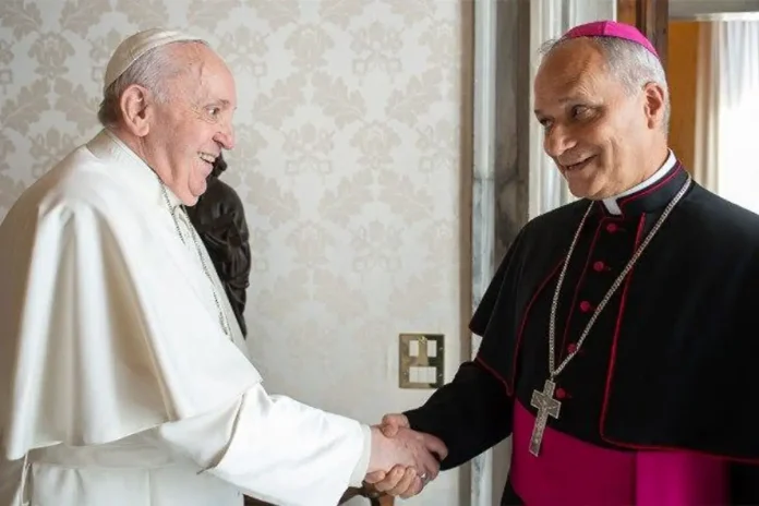 Revelan los secretos de la sucesión papal y la «asignatura pendiente» de Francisco con Argentina