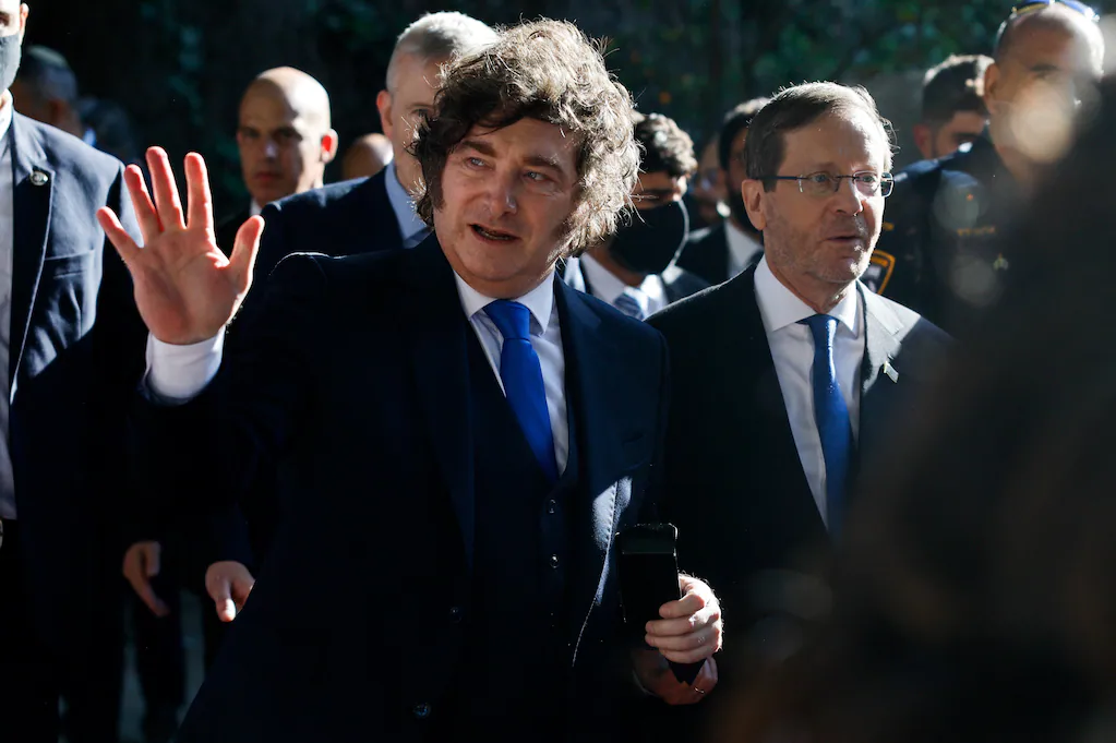 Milei será el primer líder extranjero en encender una antorcha en el Día de la Independencia de Israel y consolida lazos con Netanyahu