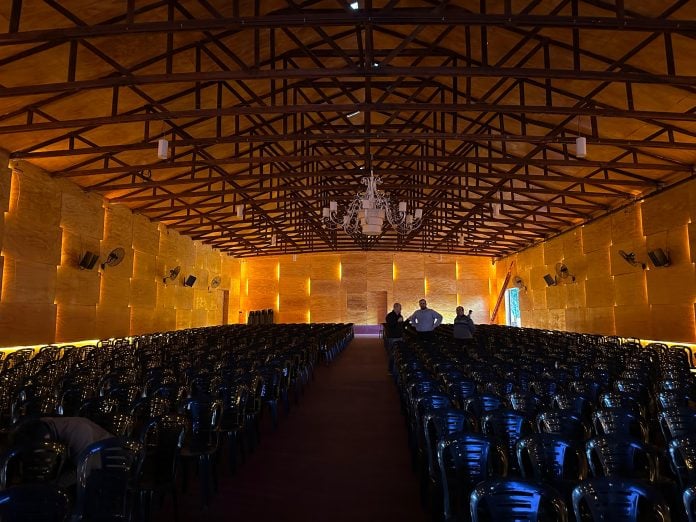 Alem inaugura hoy su Cine Teatro con capacidad para mil personas y una pantalla gigante de 350 pulgadas