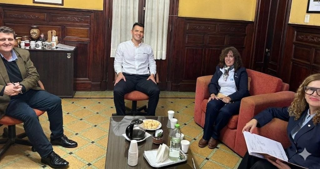 Safrán gestionó con Banco Nación nuevas líneas de crédito, el regreso a los Programas Ahora y la apertura de una sede en Andresito